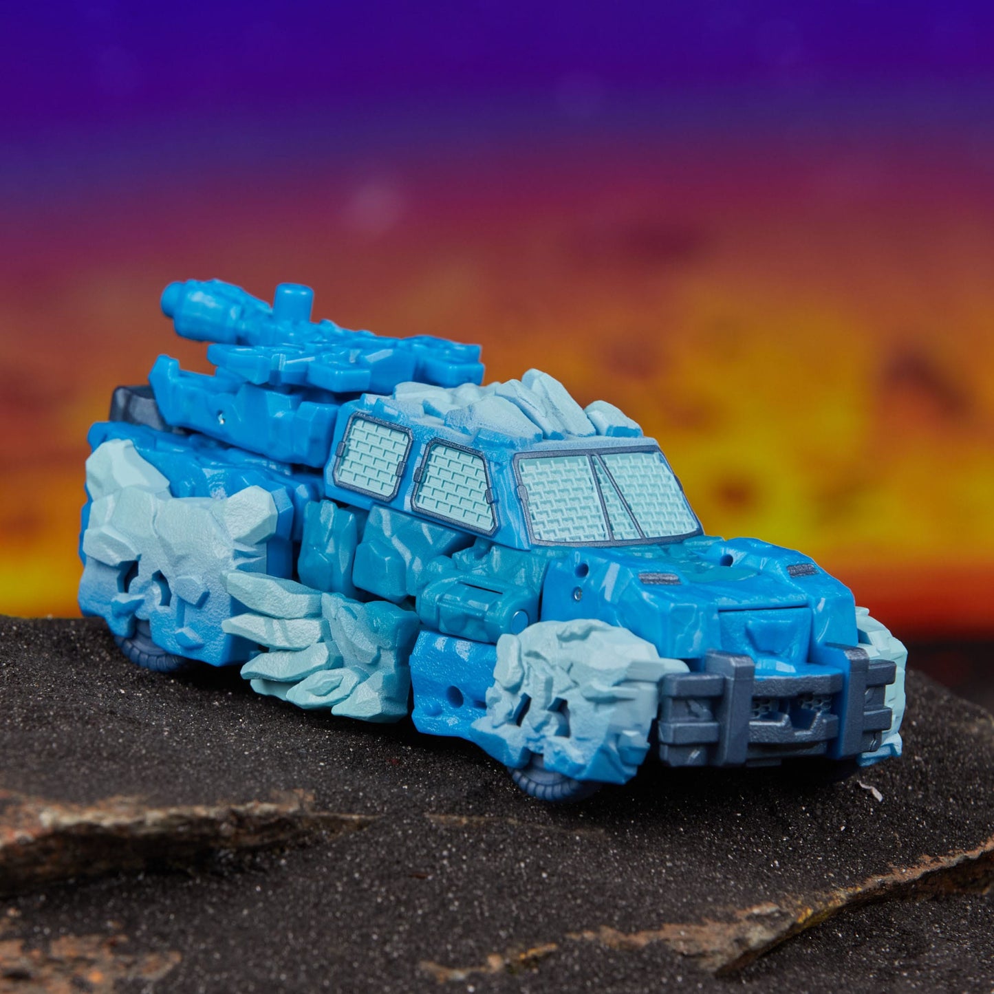 Transformers Generations Legacy United Leader Class Star Raider Thundertron + Nightstrike + Calcitron (Import Stock)