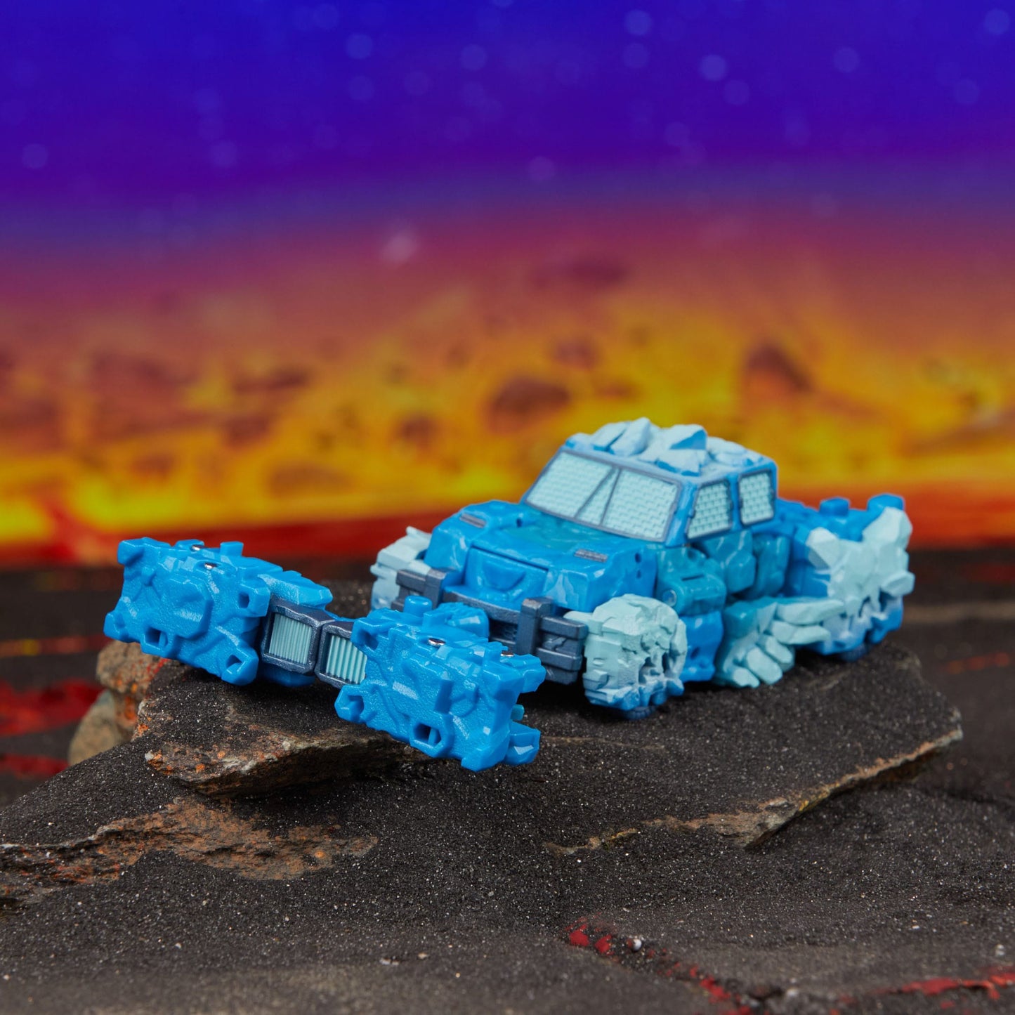 Transformers Generations Legacy United Leader Class Star Raider Thundertron + Nightstrike + Calcitron (Import Stock)