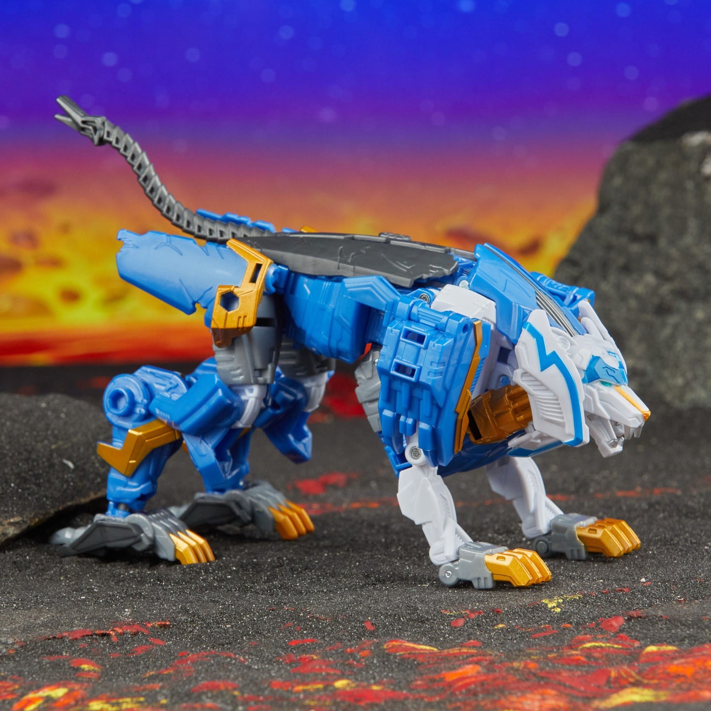 Transformers Generations Legacy United Leader Class Star Raider Thundertron + Nightstrike + Calcitron (Import Stock)