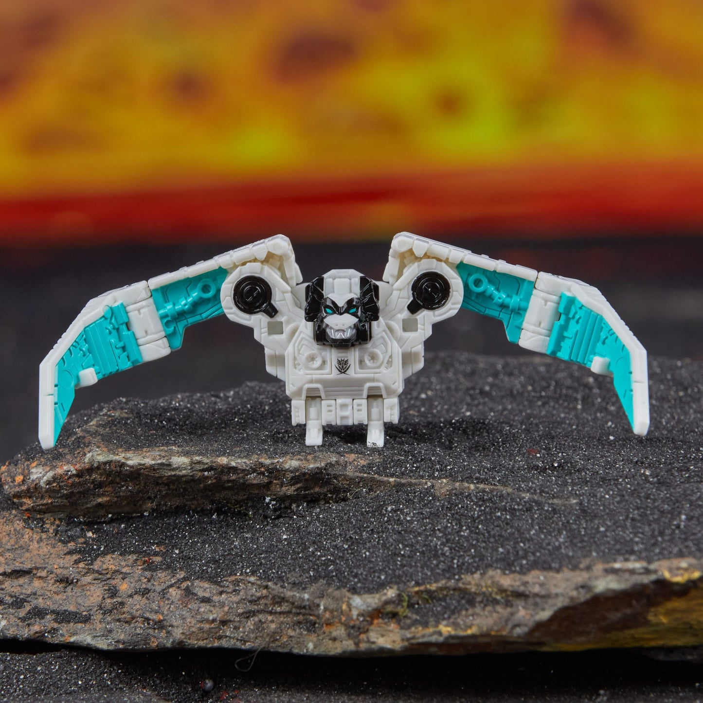 Transformers Generations Legacy United Leader Class Star Raider Thundertron + Nightstrike + Calcitron (Import Stock)